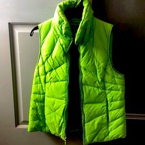 Kenneth Cole reaction green vest